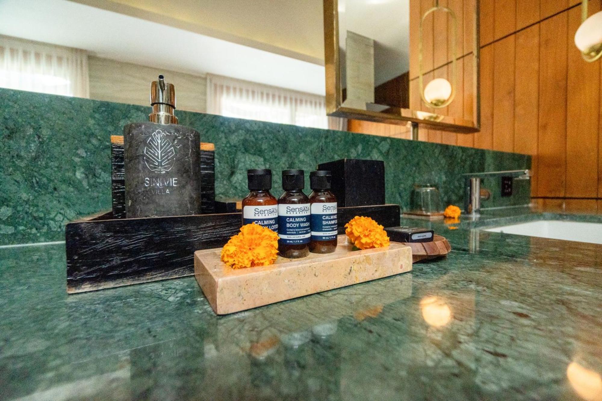 Sini Vie Luxury Resort & Spa Seminyak By Ini Vie Hospitality (Adults Only) Kültér fotó